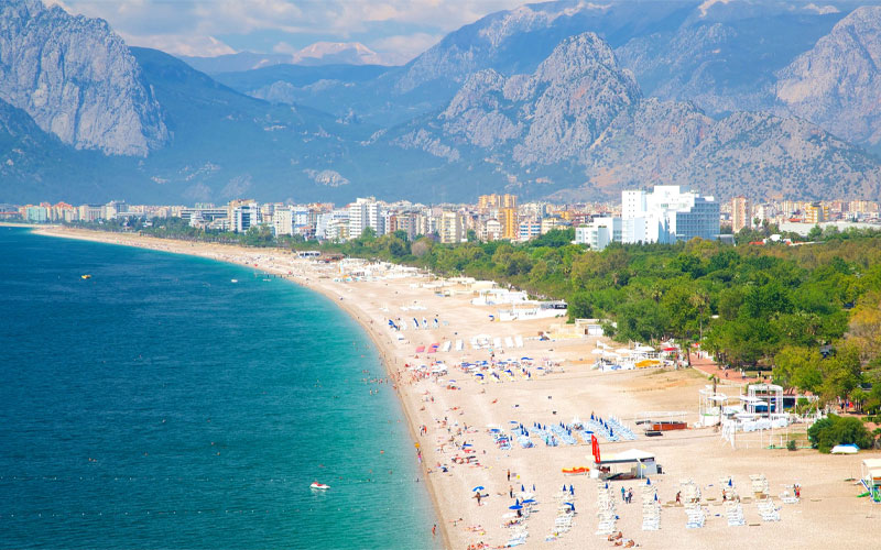 Acquaintance with Konyaalti Beach in Antalya