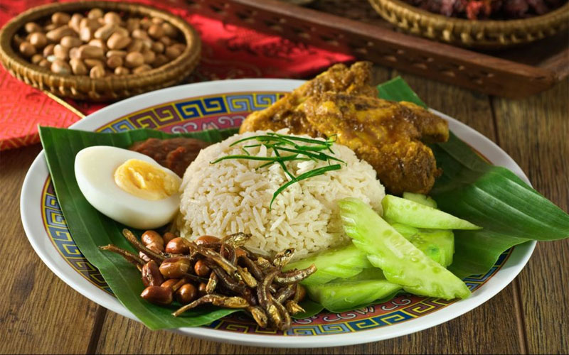 Be sure to try these Malaysian dishes