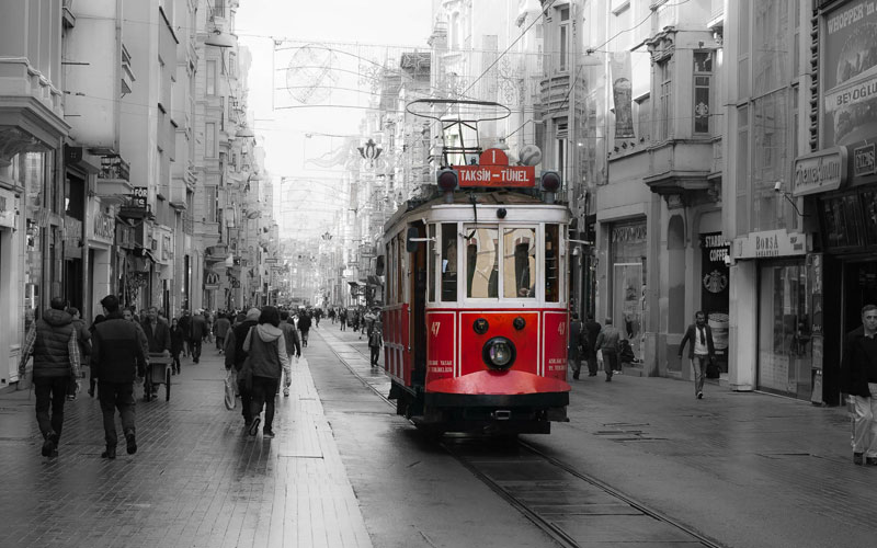 Esteghlal Street, Istanbul