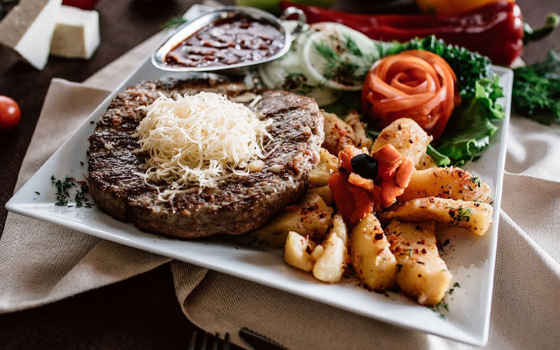 Popular Serbian dishes that must be experienced