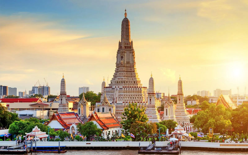 Temple of Dawn or Wat Arun Bangkok