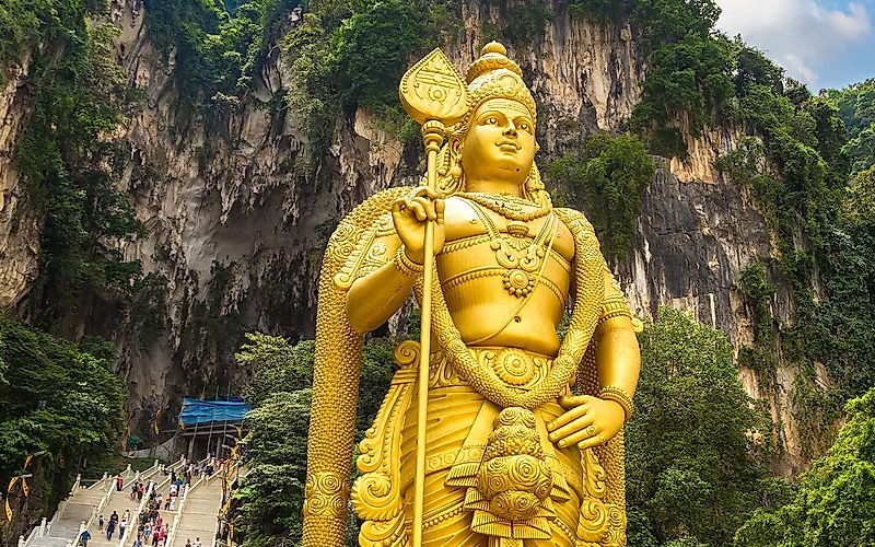 Statue of hindu god Murugan at Batu cave | Kuala Lumpur