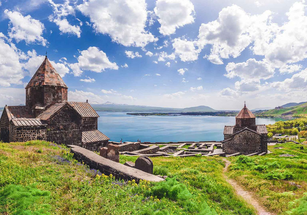The best time to buy summer tours in Armenia